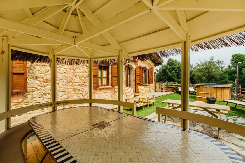 Villa with garden, private pool & BBQ | Garden view - Image 1