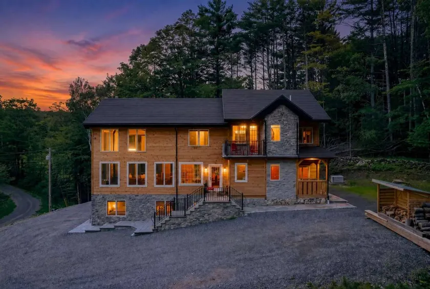 The Grafton Lodge Secluded Green Mountain Escape - Image 1