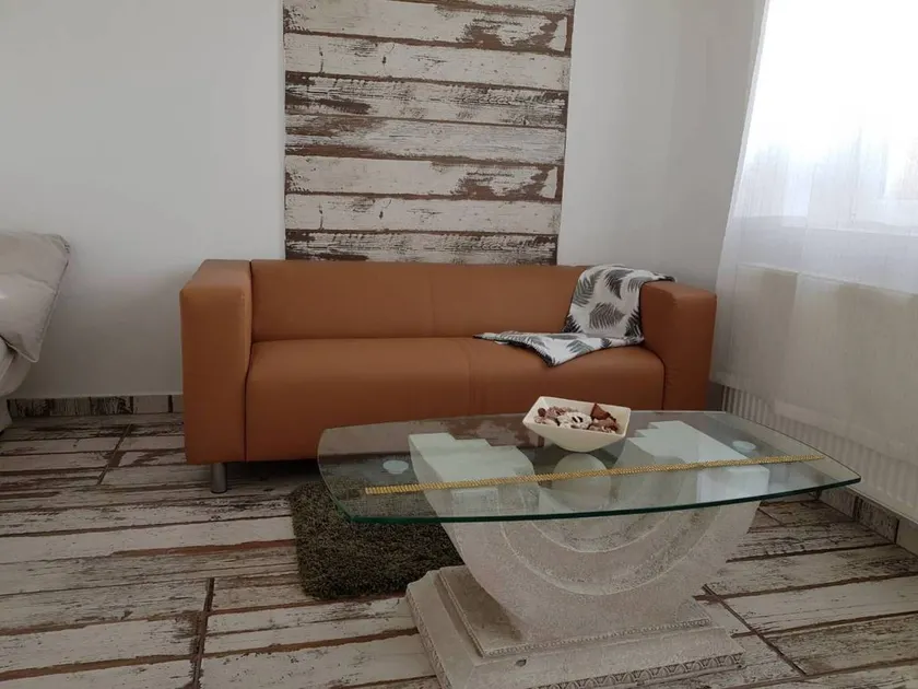 Wonderful apartment with terrace - Image 1