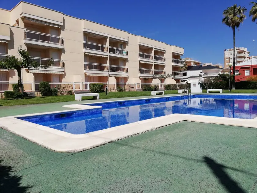 Apartment with garden, terrace & pool | Beach view - Image 1