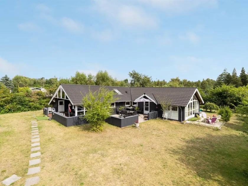 "Zelda" - 300m from the sea - Image 1