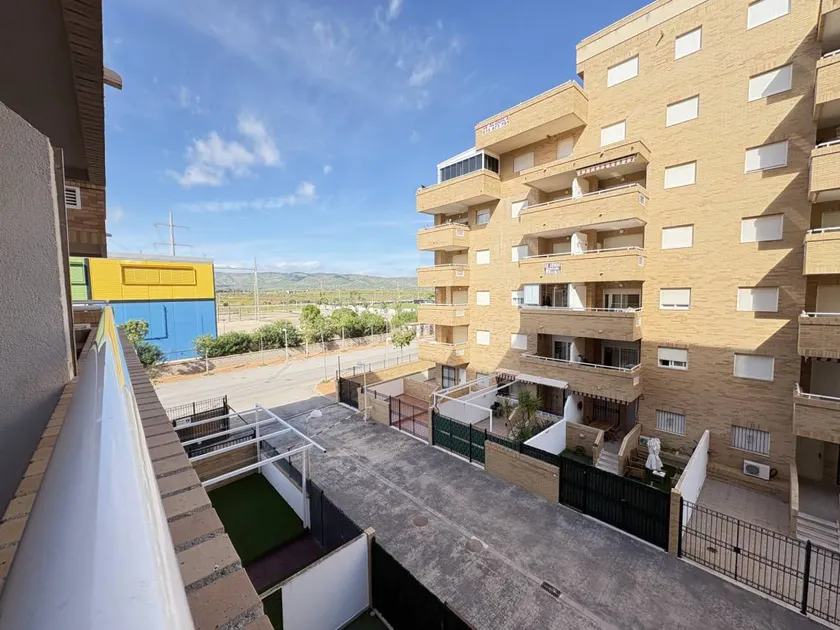 Flat with pool & terrace | Beach view - Image 1
