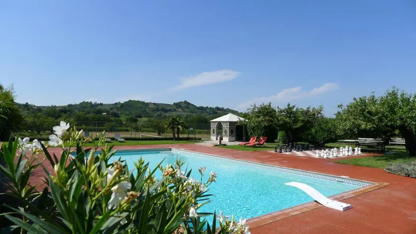 Gite with terrace, pool & garden - Image 1