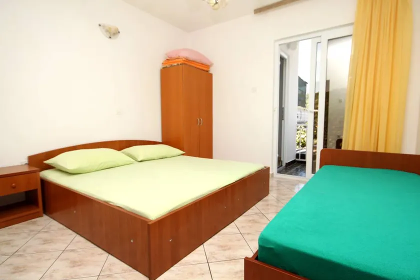 Studio with terrace & garden - Image 1