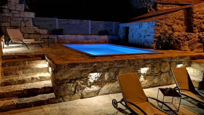 Holiday home with barbecue, terrace & private pool - Image 1