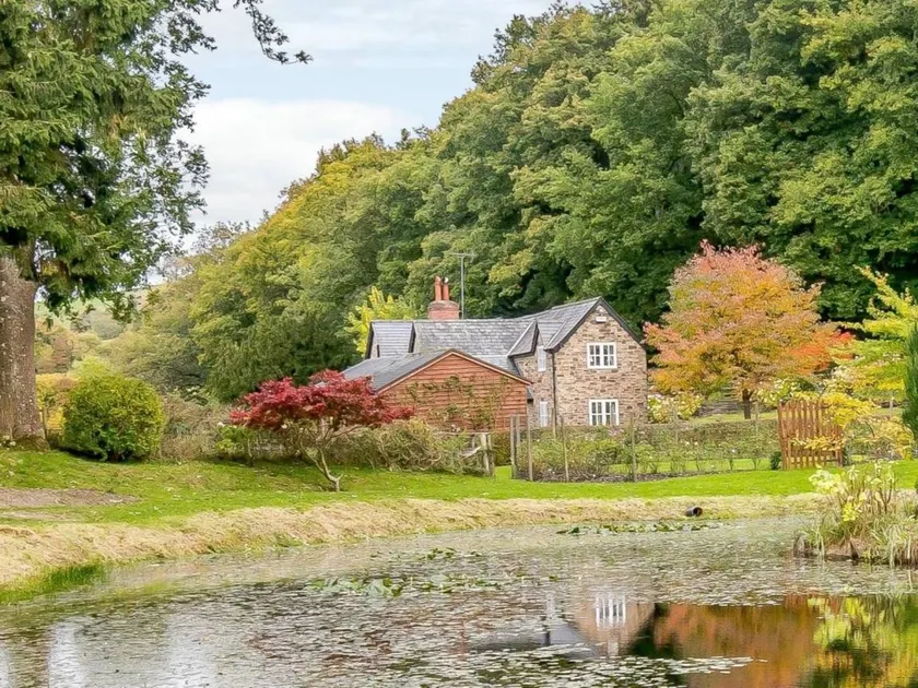 Cottage with garden | Water view - Image 1