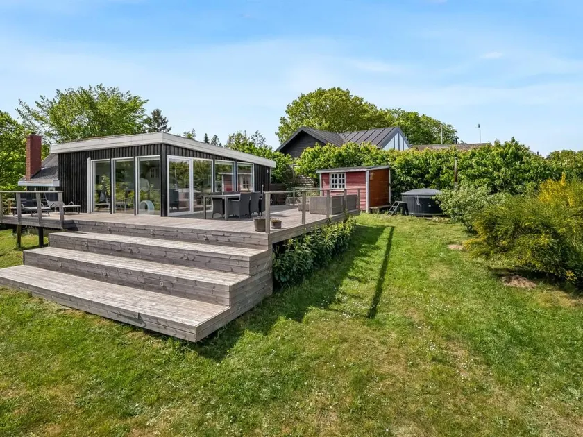 Maison avec sauna, jacuzzi et terrasse | Vue mer - Image 1