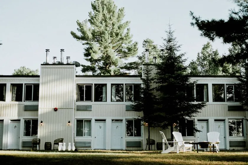 Stunning Suite Rental with Panoramic Lake Views in Sundridge, Ontario - Image 1