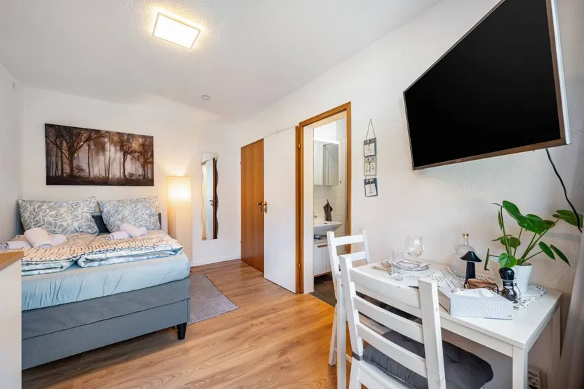 Apartment with garden | Mountain view - Image 1