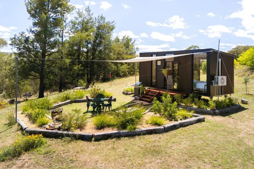 Enjoyable Tiny House with Great Sights in Kanimbla, New South Wales - Image 1