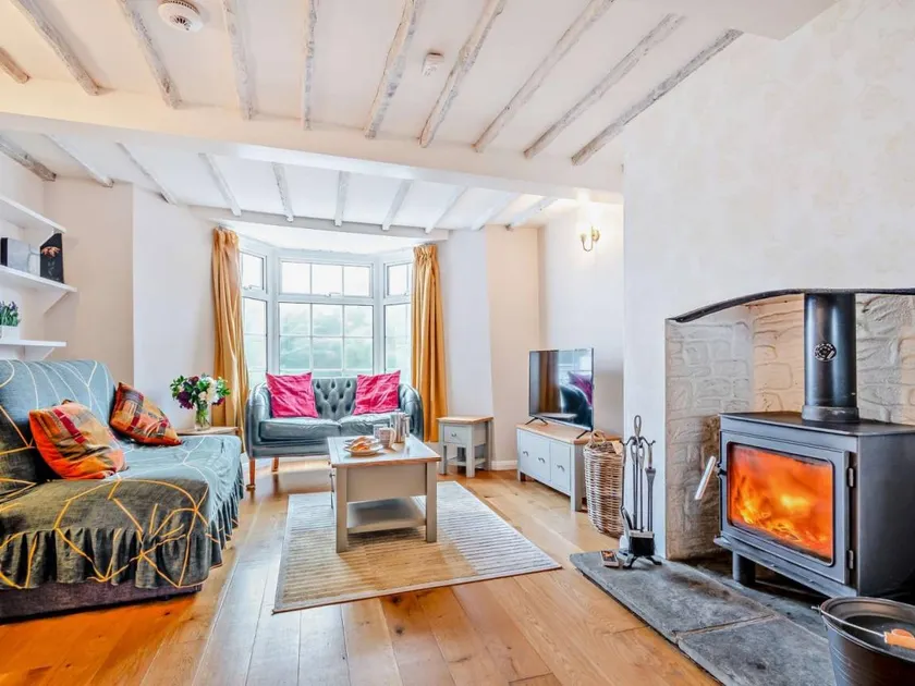 Fully equipped cottage with garden | Pets allowed - Image 1