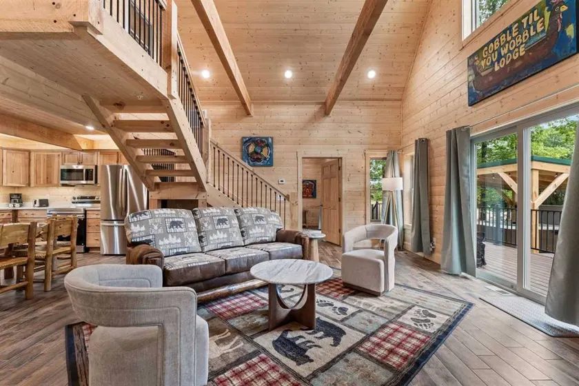 Authentic Log Cabin Near Big Cedar_Pvt HotTub_Daily Free Tickets_Bonus Loft - Image 1