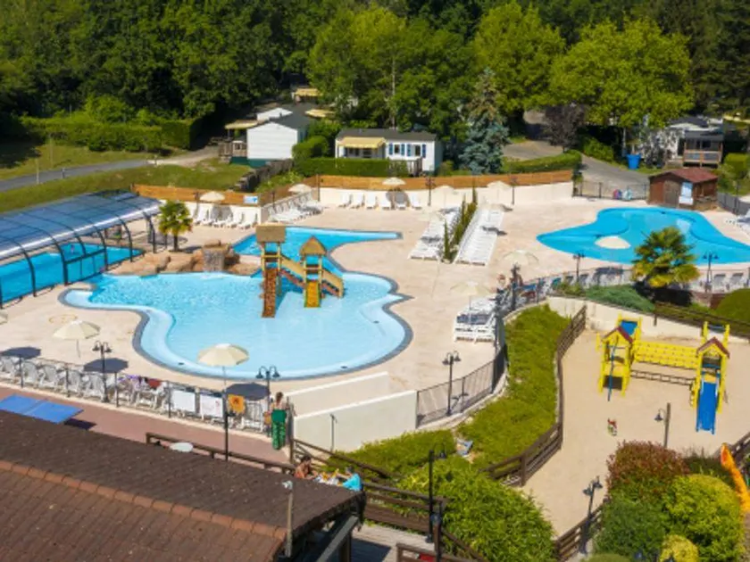 Familienorientiertes Mobilheim mit beheiztem Pool und Terrasse | Haustierfreundlich - Image 1