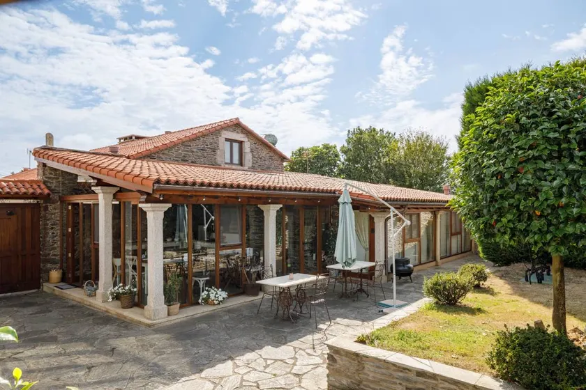 Agradable apartamento vacacional con jardín y terraza | Vistas al jardín - Image 1