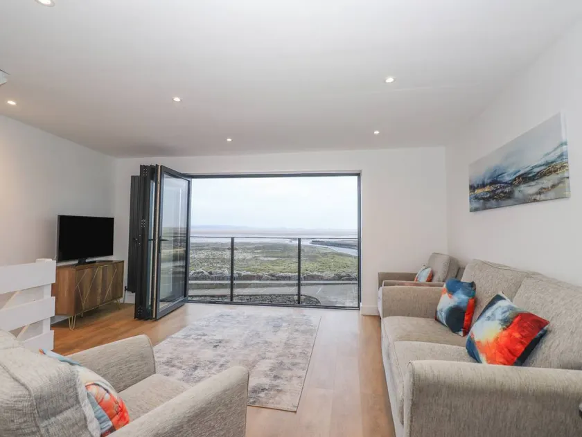 Cottage with garden | Beach view - Image 1