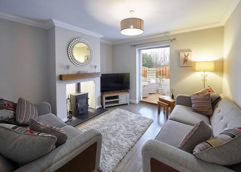 Flat with fast internet & garden - Image 1