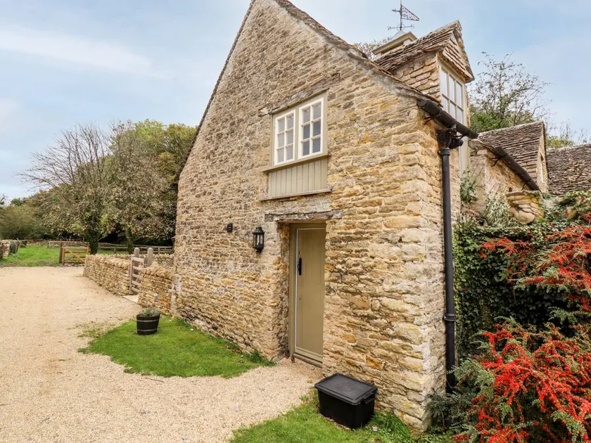 Cottage with garden & barbecue - Image 1