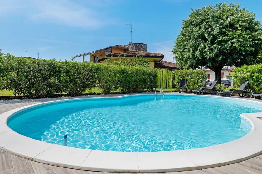 Lodge mit Garten, Pool und Terrasse | Gartenblick - Image 1