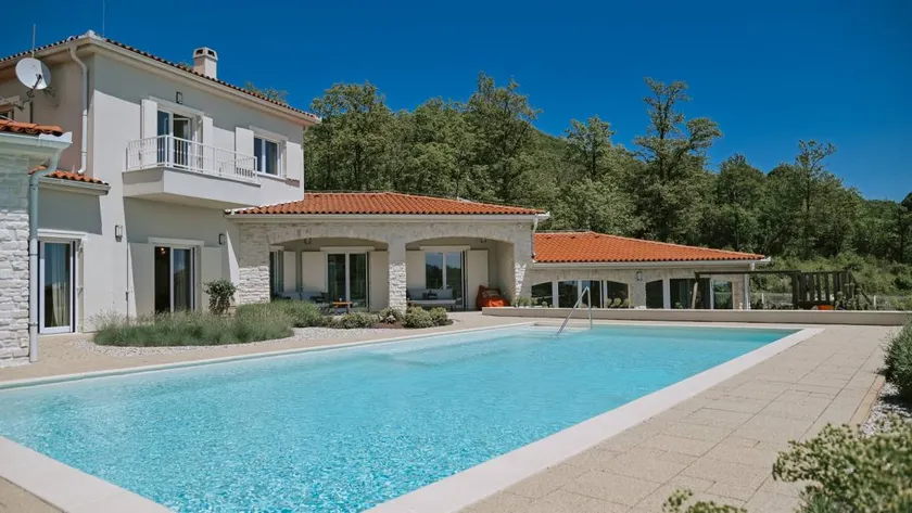 Nice villa with terrace, BBQ & sauna | Pets allowed - Image 1
