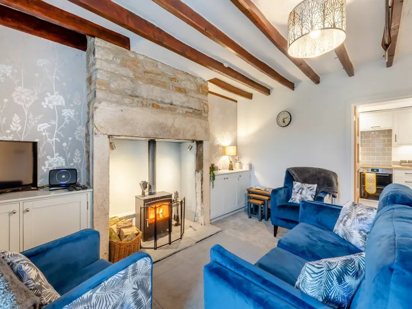 Family-friendly cottage with garden - Image 1
