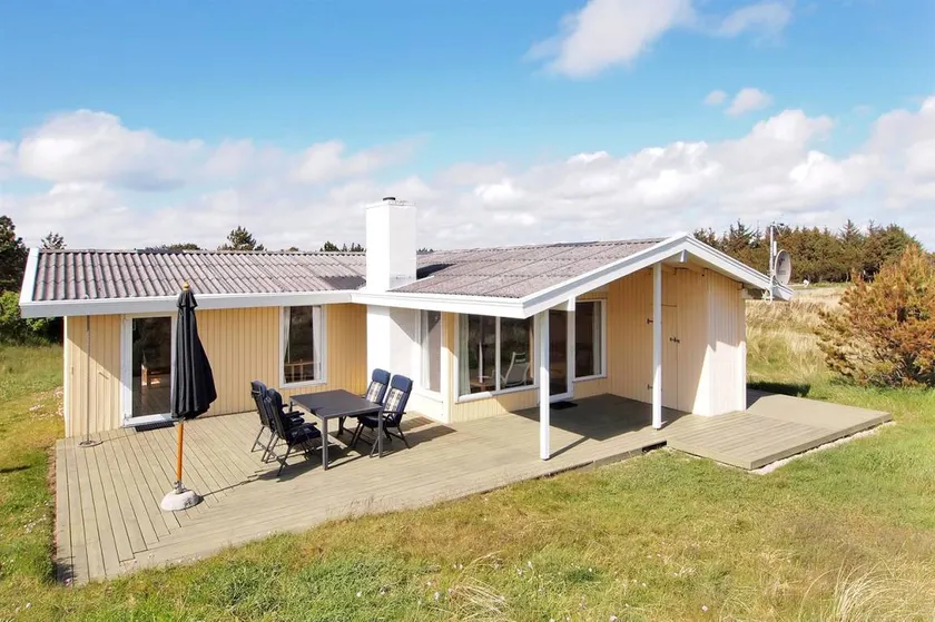 Fully equipped house with terrace | Pets allowed - Image 1