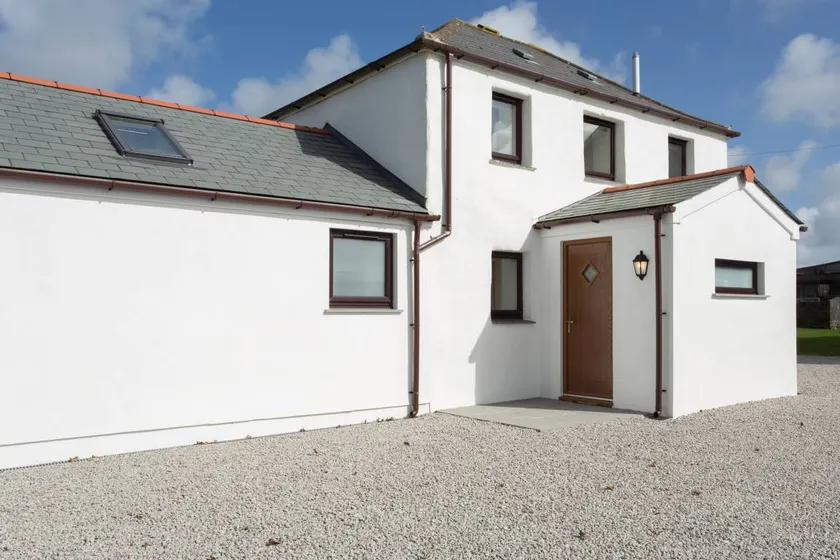 Fully equipped beautiful cottage with terrace & garden - Image 1