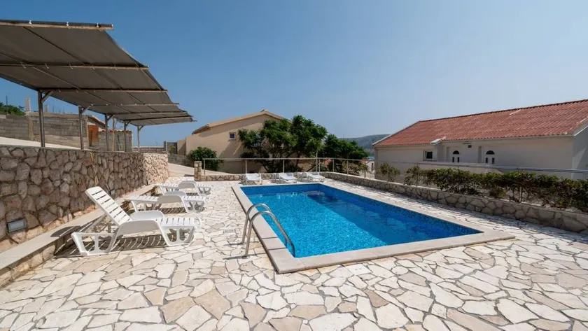 Wonderful apartment with barbeque & pool | Sea view | Dogs allowed - Image 1