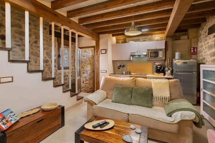 Casa vacacional con sauna, barbacoa y jacuzzi | Vistas a la montaña - Image 1