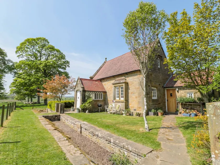 Fully equipped nice cottage with garden - Image 1
