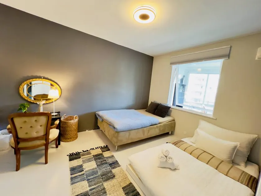 Luxury Service Apartment by Chanya - Image 1