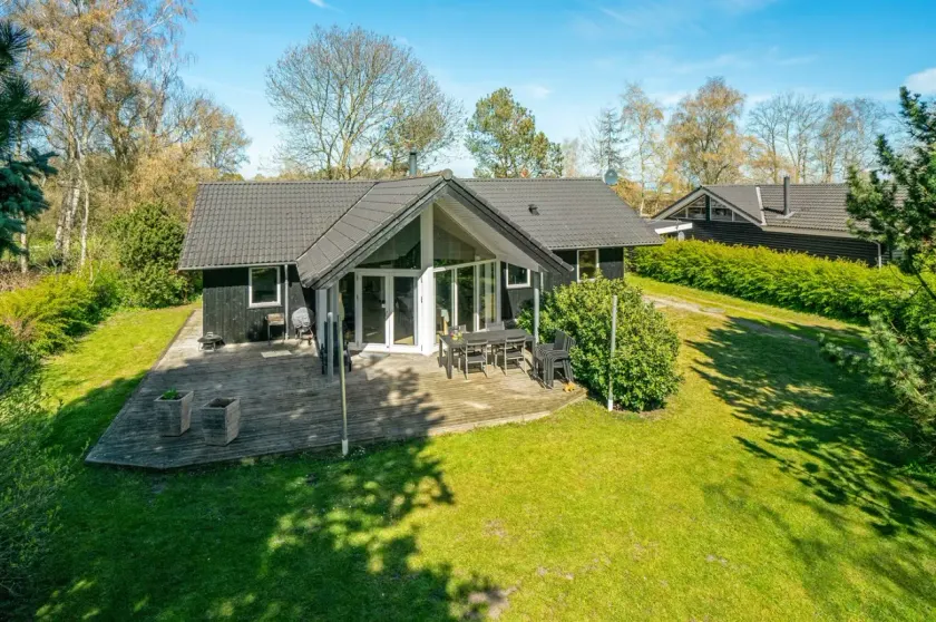 Familienfreundliches Ferienhaus mit Sauna, Garten und Whirlpool | Nah am Strand - Image 1