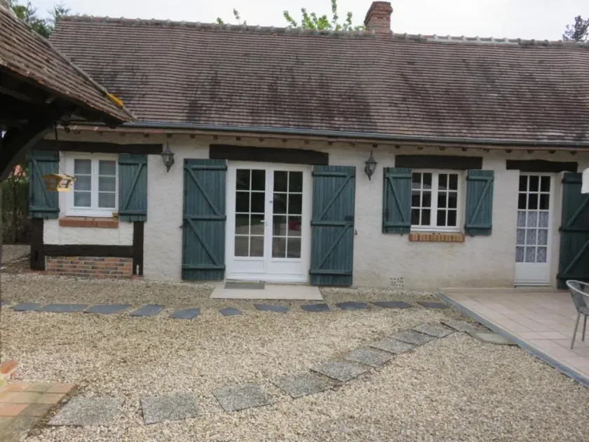 Maison charmante à Souvigny-en-Sologne avec jardin - Image 1