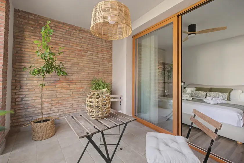 Apartment 'Rural Ca La Roser' with Private Terrace, Wi-Fi and Air Conditioning - Image 1