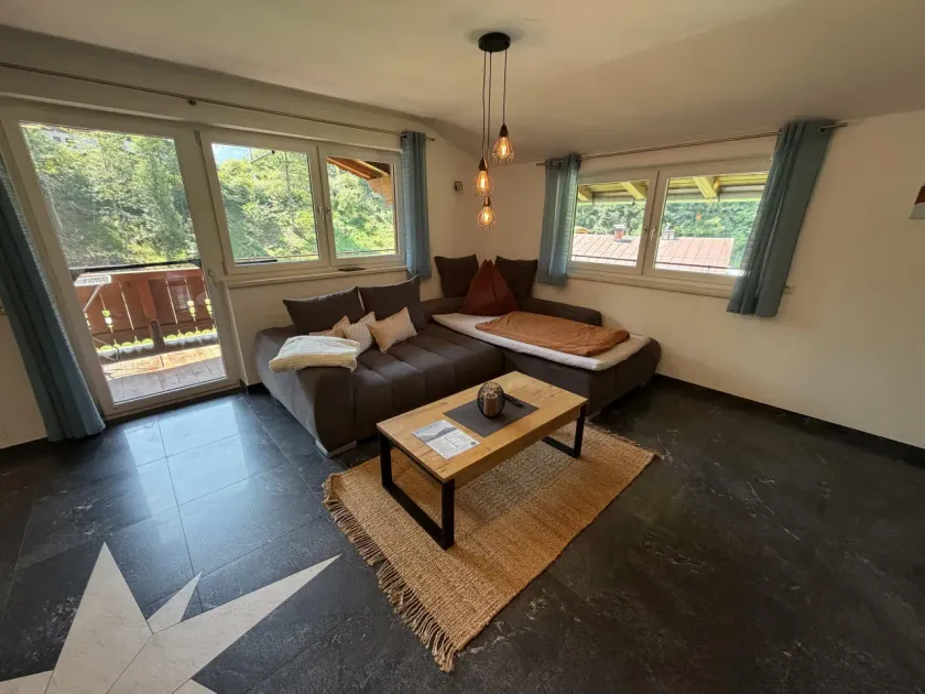 Familienfreundliche tolle Wohnung mit Garten | Gartenblick - Image 1