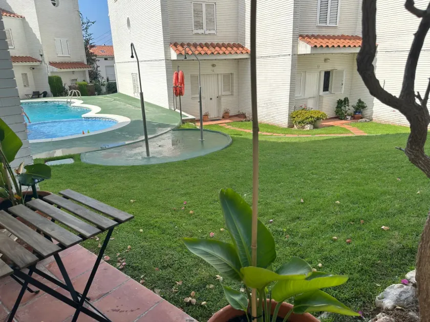 Charming studio with terrace, pool & garden | Next to the beach - Image 1