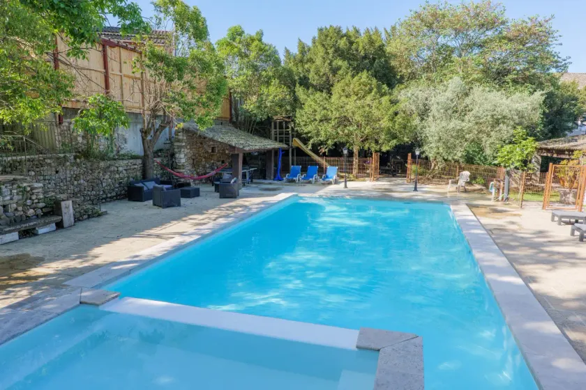 Pleasant flat with pool & terrace | Pets allowed - Image 1