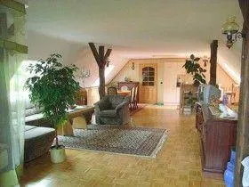 Children-friendly flat with terrace, garden & barbecue - Image 1