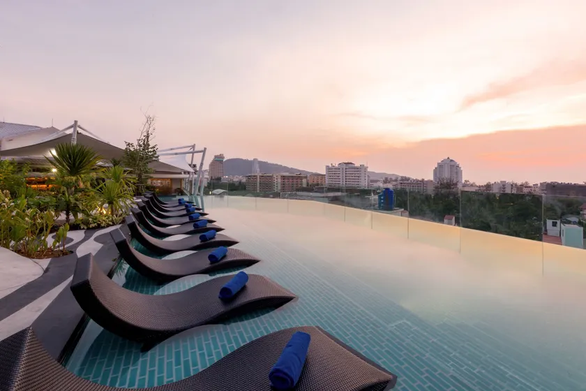 Oakwood Hotel Journeyhub Phuket SHA Plus - Primary image
