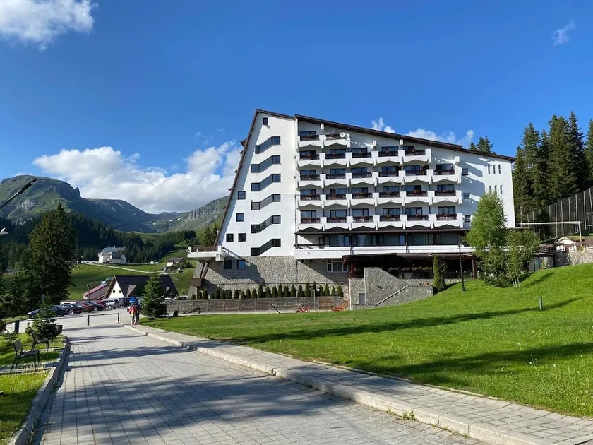 Hotel Pestera - Image 1