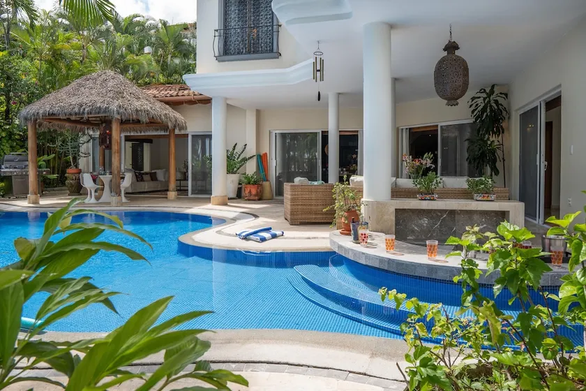 Private Home/Pool-Heated/9 Adults/5 bedrooms/3.5 bathrooms-Cielo Oasis - Image 1
