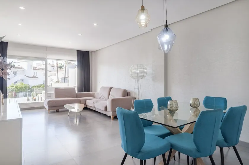Modern apartment walking to Puerto Banus - Image 1