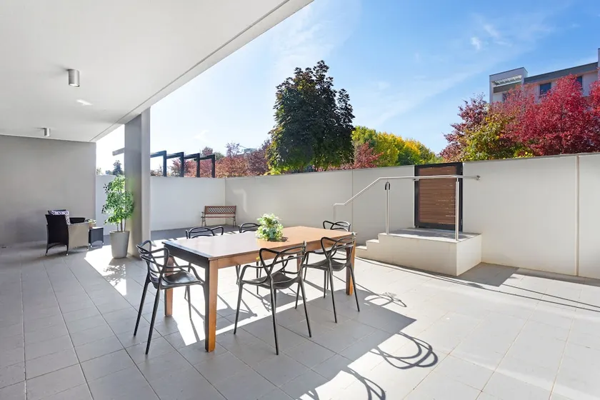 Blackall St Apartments - Image 1