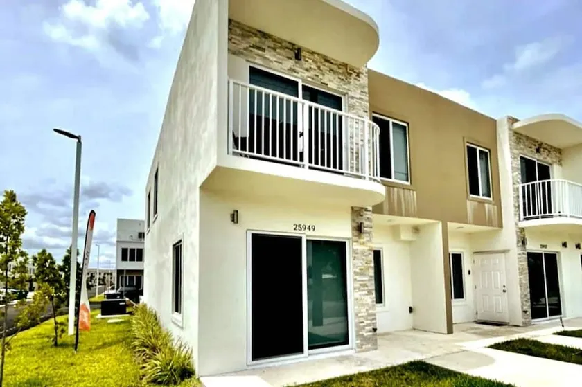GREAT NEW HOME HURRICANE PROOF BY MIAMI - Image 1