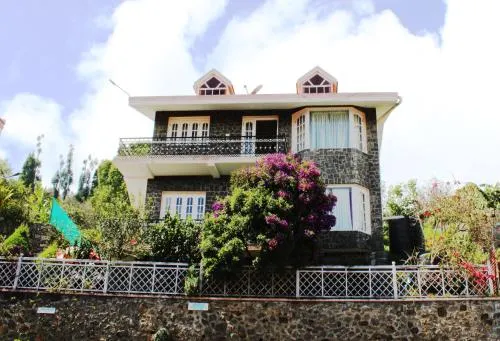 Hotel Temple Tower - Image 1