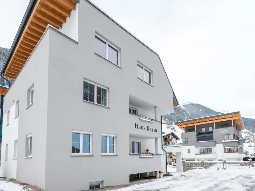 Large Apartment With a Large Balcony in Kappl - Image 1