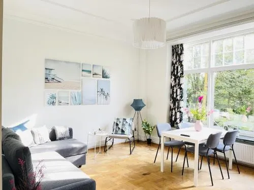 Casa Corner - Image 1