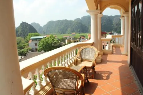 Ha Long Hotel - Image 1