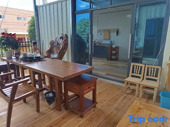 Longjia Quadrangle Inn Homestay - Image 1
