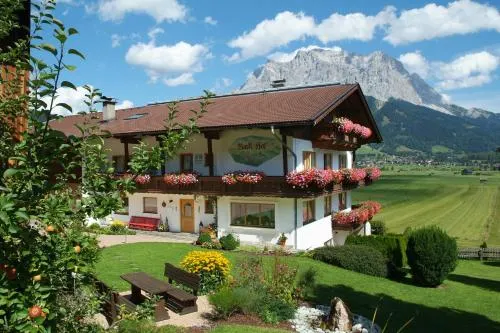 Bartlhof - Image 1