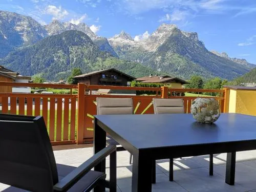 Apartamento ideal para familias con terraza y jardín | Se admiten mascotas - Image 1